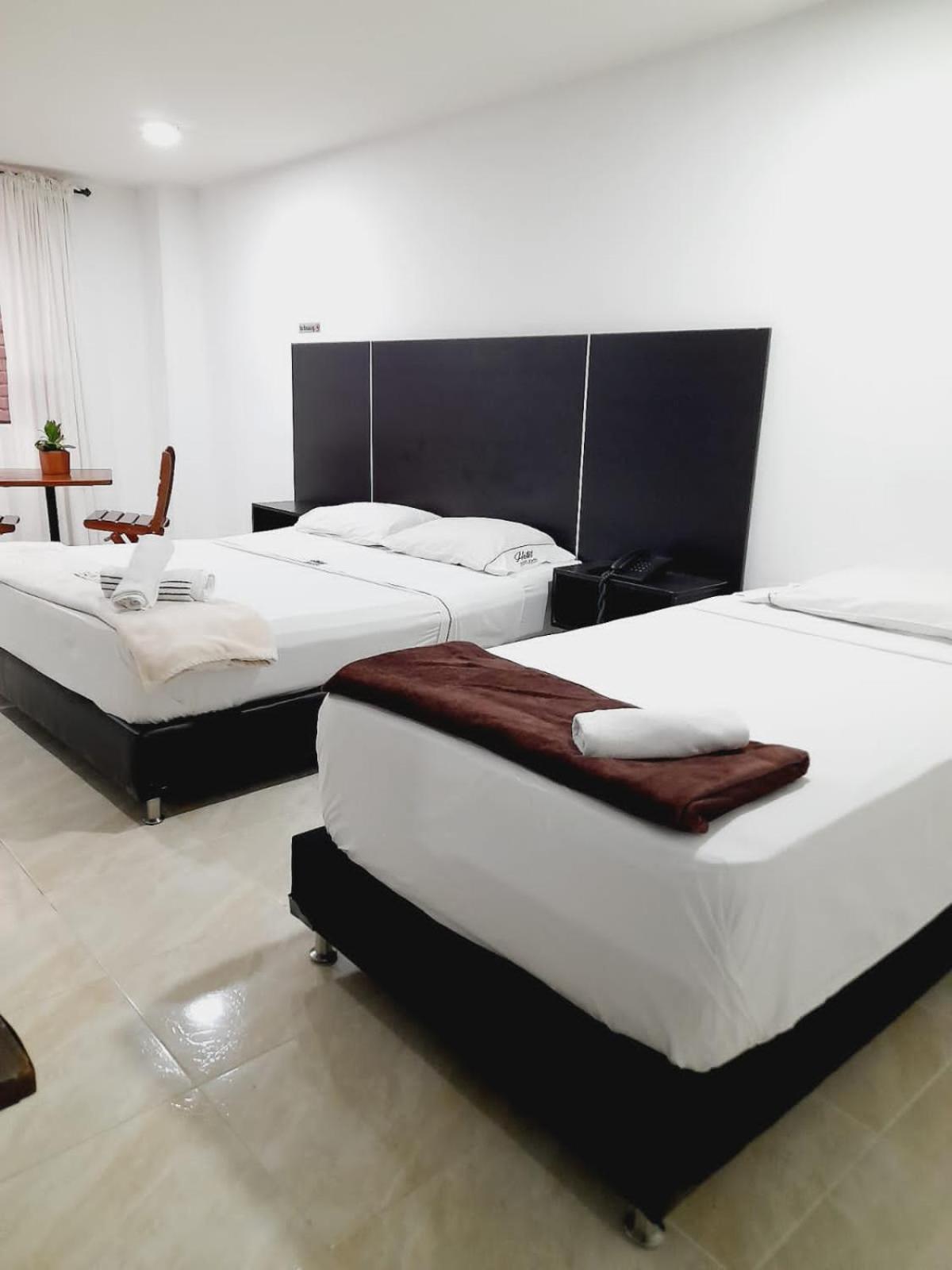 Hotel Saint John Medellín Exteriör bild