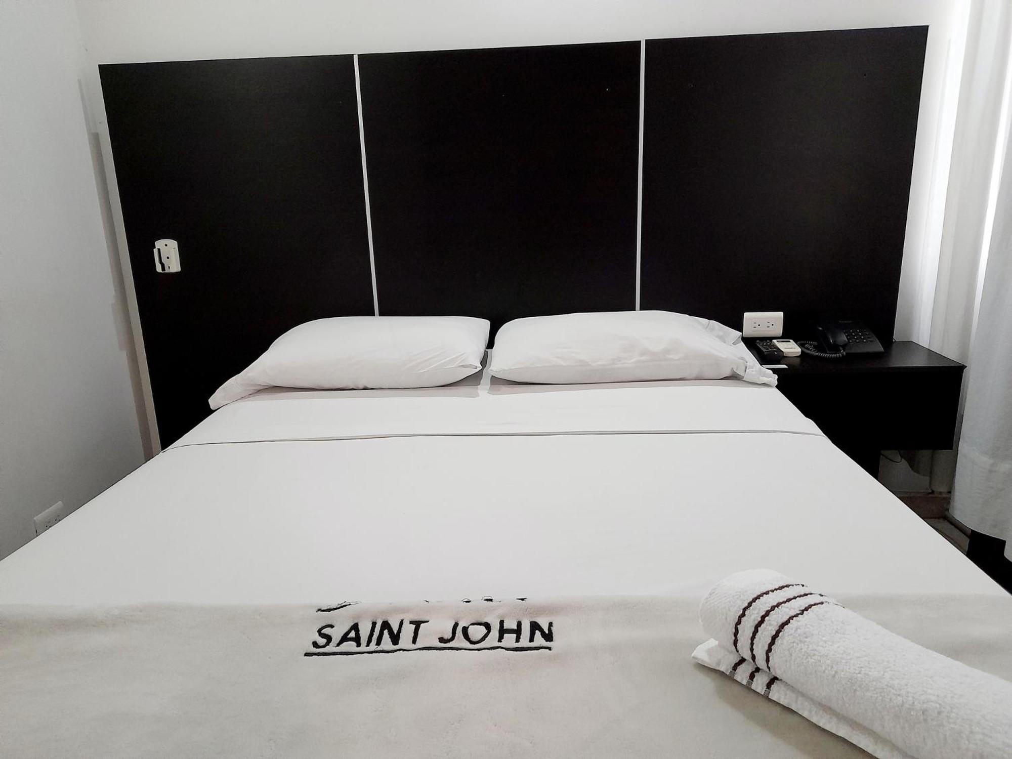 Hotel Saint John Medellín Exteriör bild